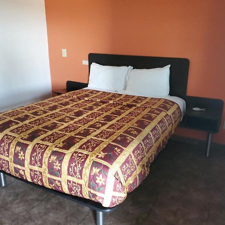 High Desert Inn 希斯皮里亚 外观 照片