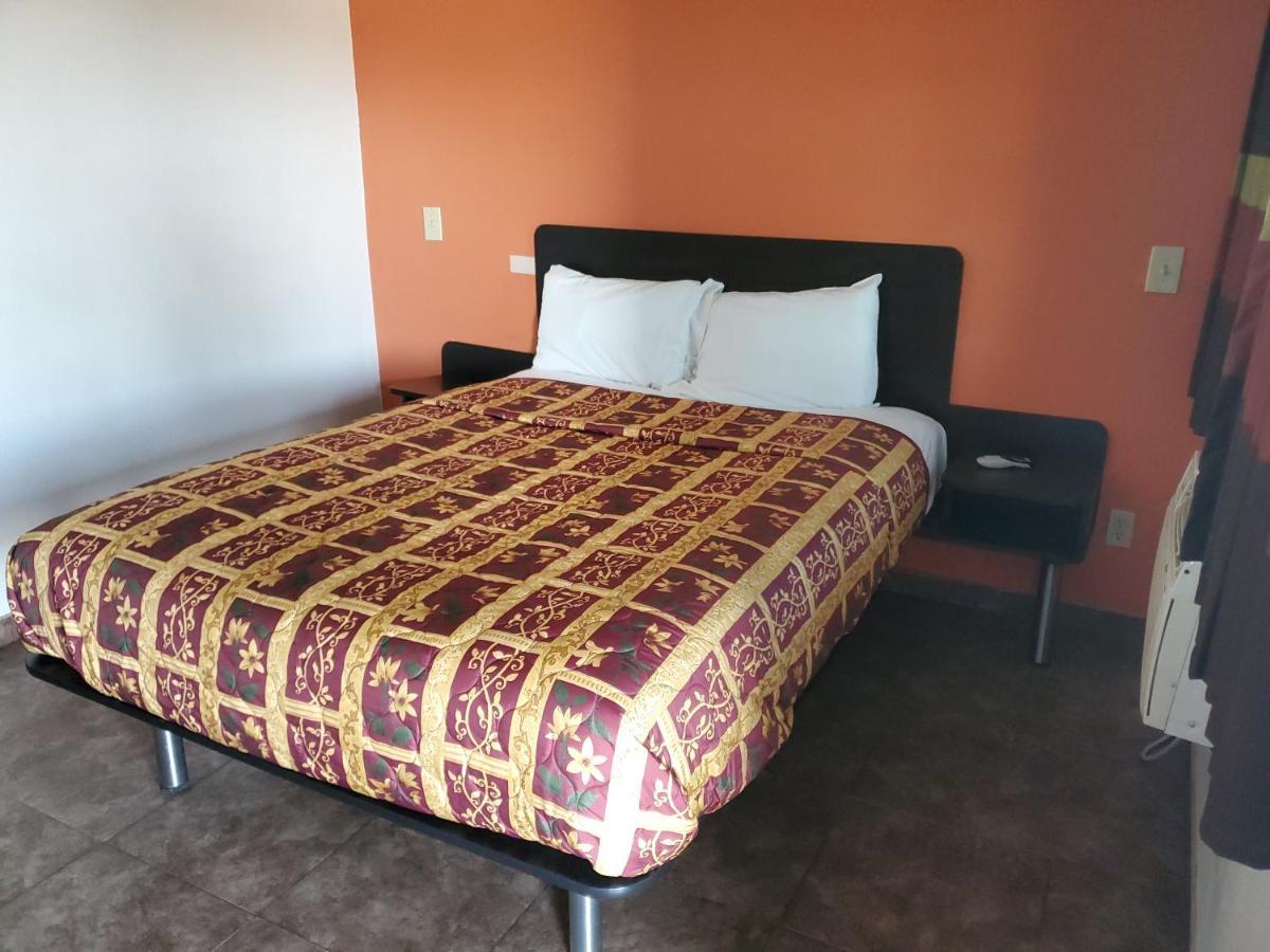 High Desert Inn 希斯皮里亚 外观 照片